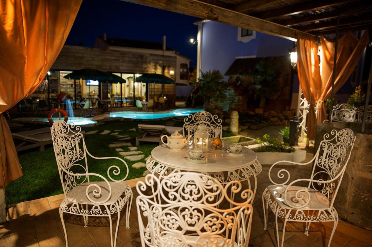 Venda do Pinheiro Ninho Saloio Bed & Breakfast エクステリア 写真