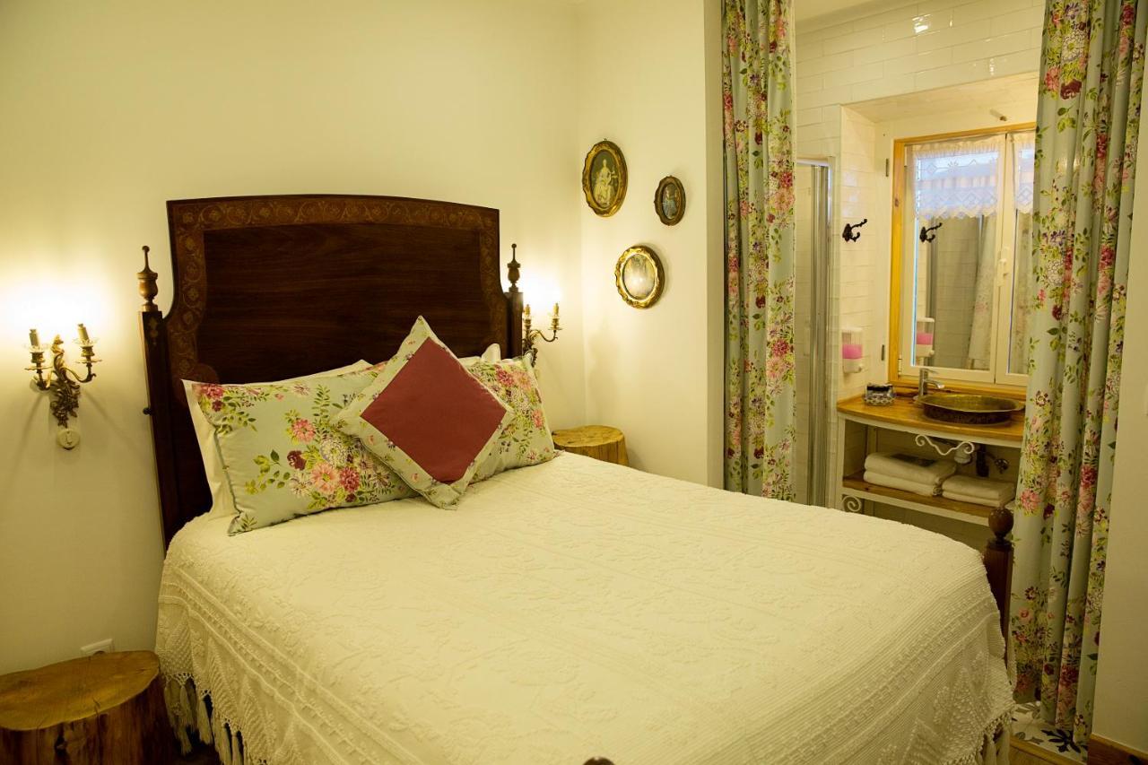 Venda do Pinheiro Ninho Saloio Bed & Breakfast エクステリア 写真