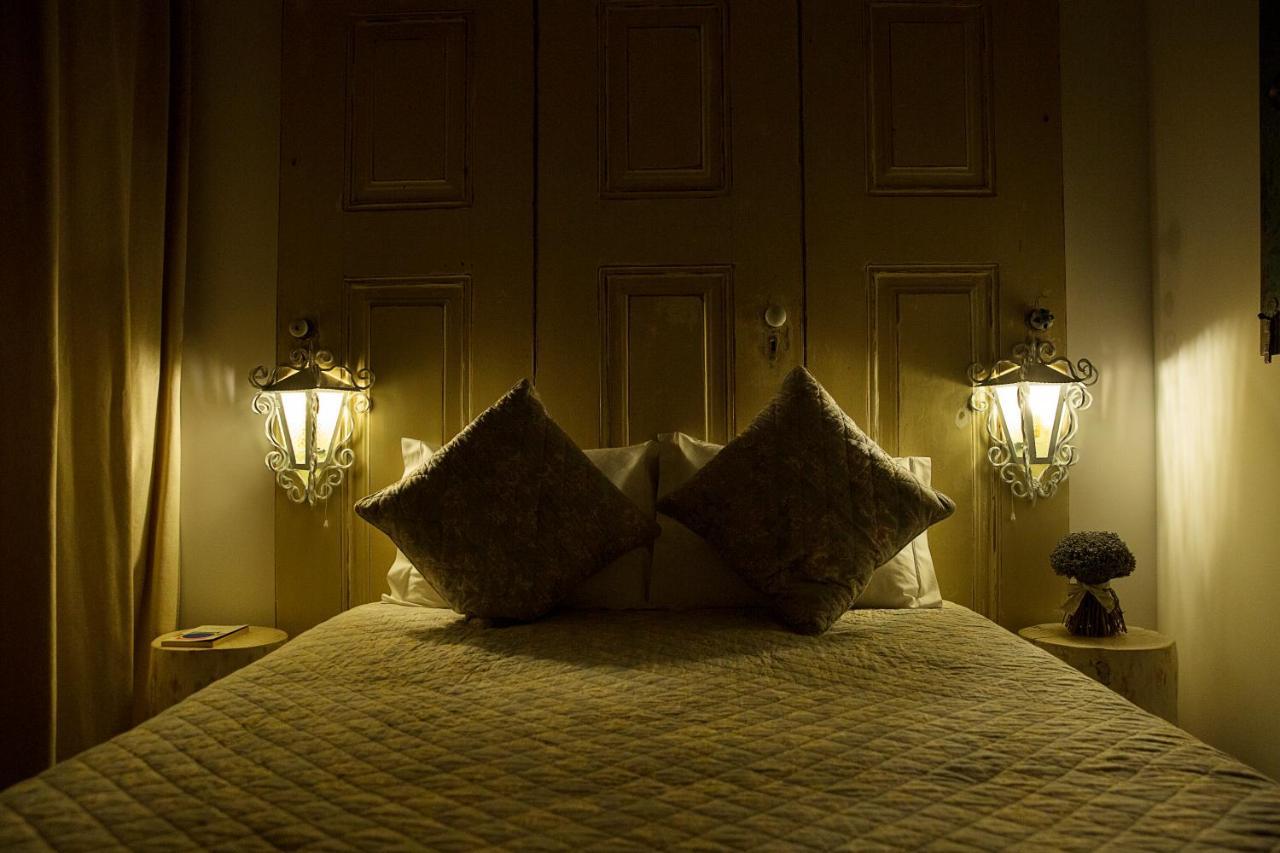 Venda do Pinheiro Ninho Saloio Bed & Breakfast エクステリア 写真